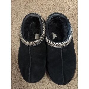 UGG Tasman Slippers Womens US Size 8 Black Suede Closed Toe Comfortable Slip On